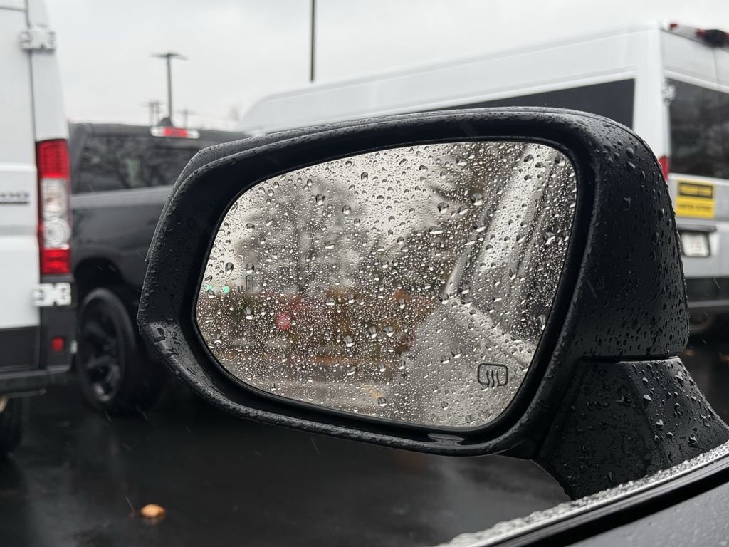 Used 2024 Toyota Highlander Limited image 13