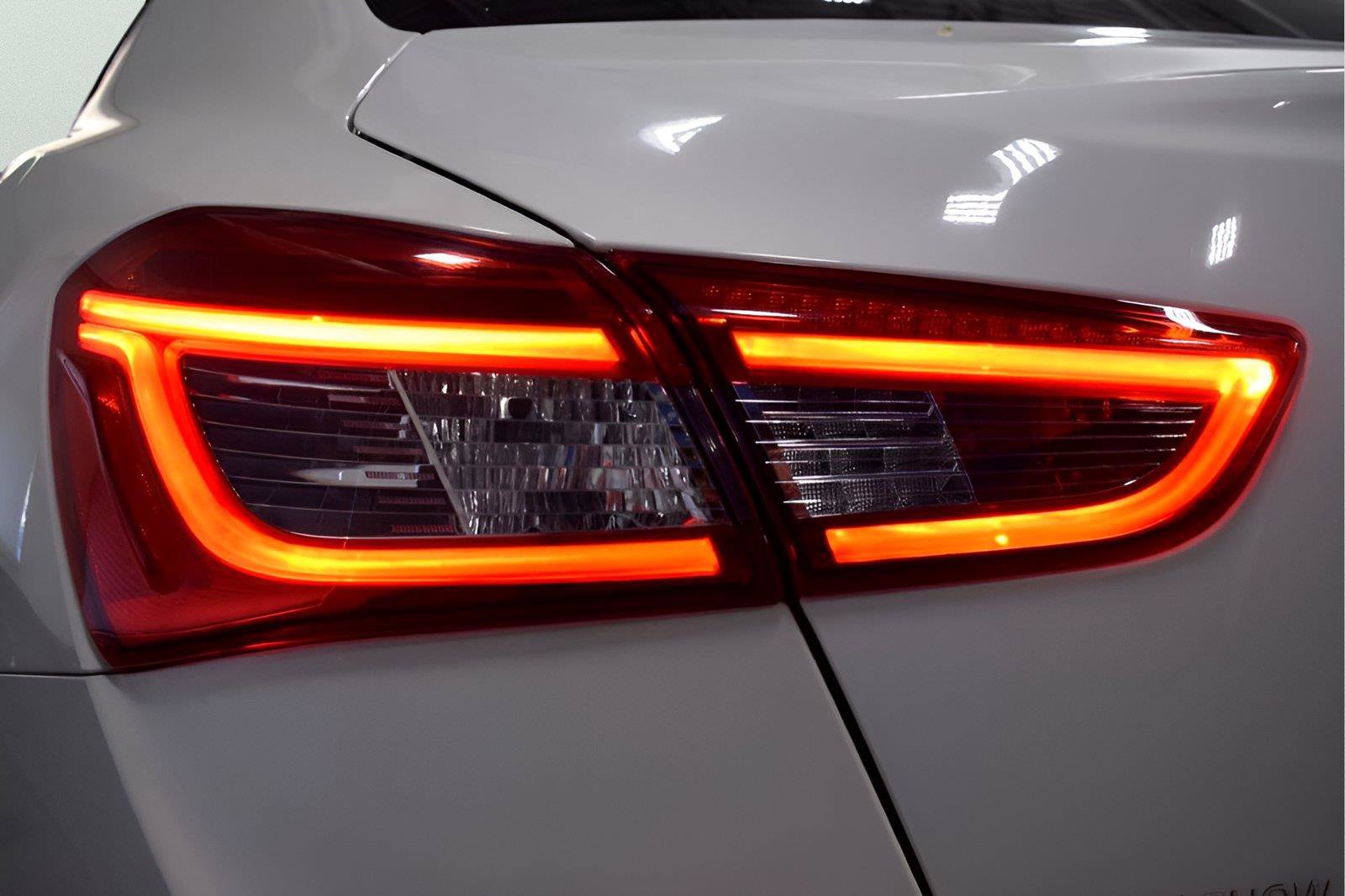 Used 2014 Maserati Ghibli RWD image 31