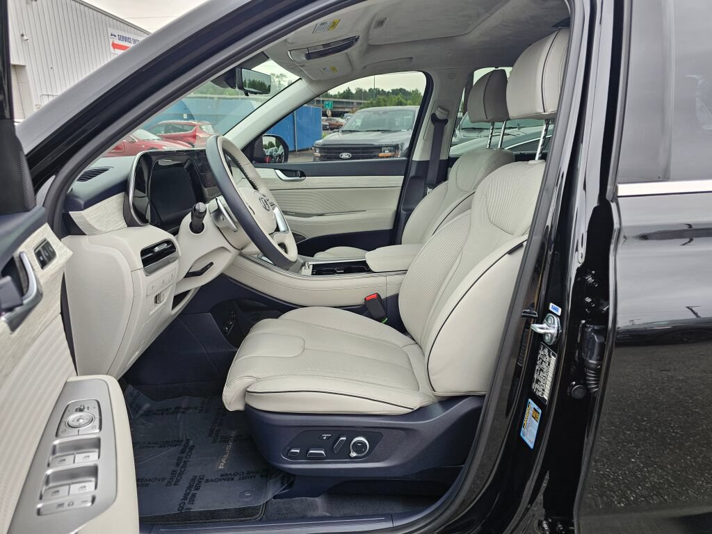 Used 2025 Hyundai Palisade Calligraphy AWD/4WD image 15