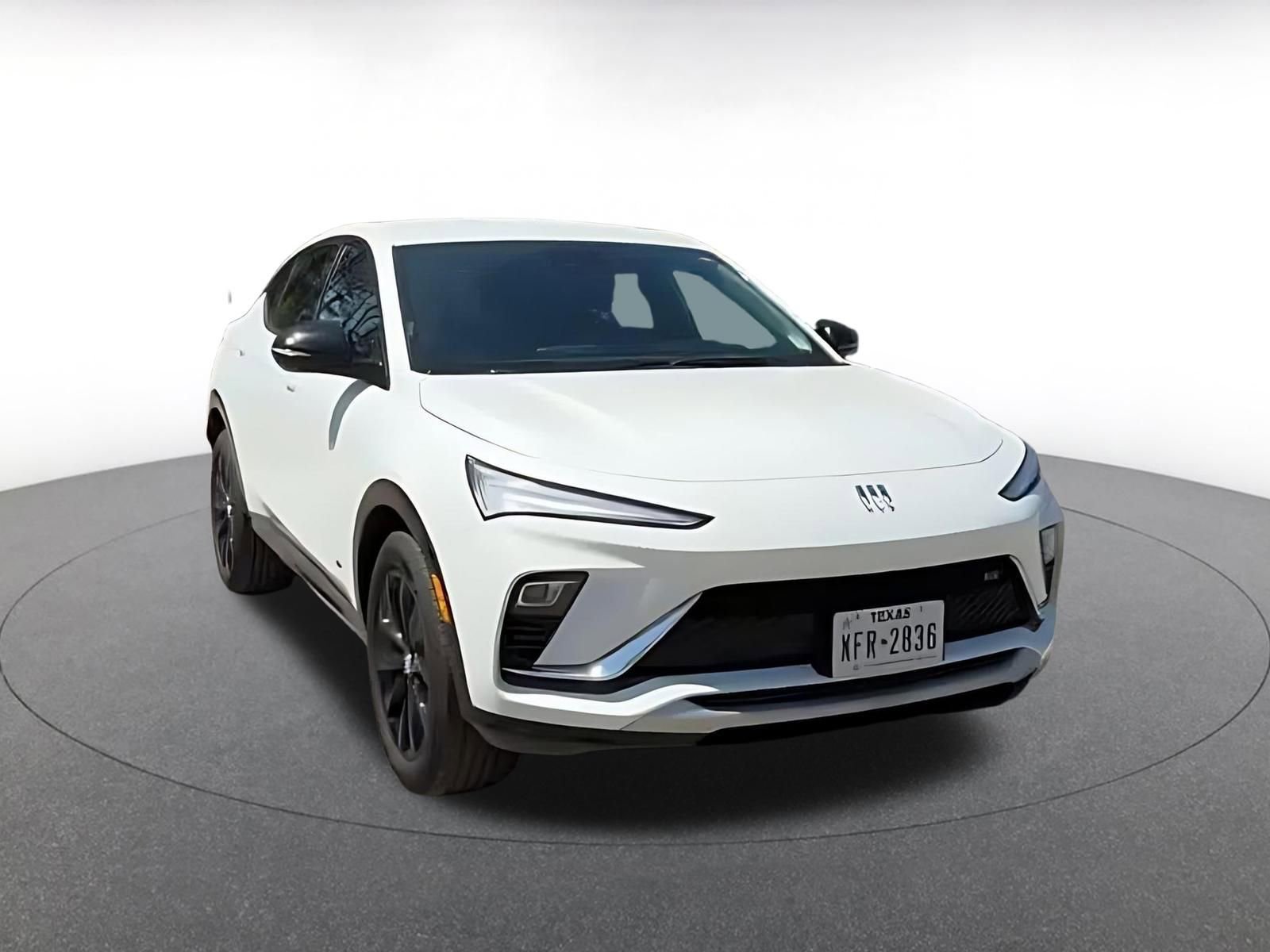 Used 2025 Buick Envista Sport Touring FWD image 3