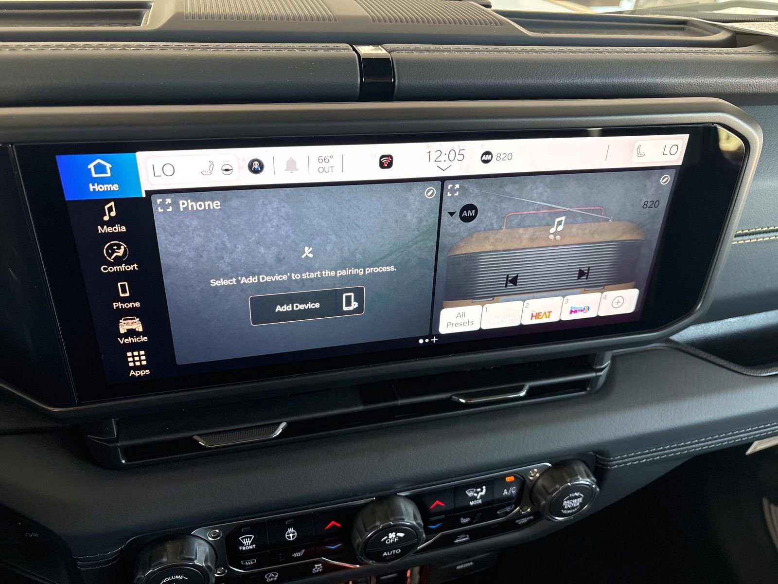 New 2025 Jeep Gladiator Sport image 16