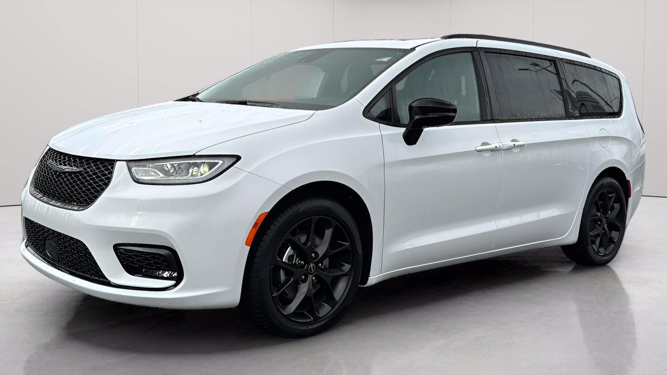 New 2026 Chrysler Pacifica Limited w/ S Appearance Package FWD image 10
