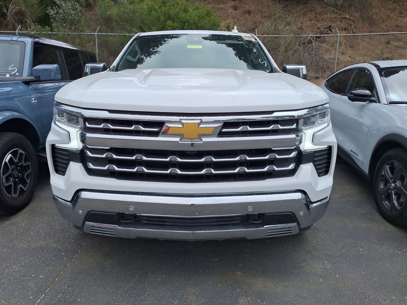 Used 2025 Chevrolet Silverado 1500 LTZ w/ Z71 Off-Road Package AWD/4WD image 2