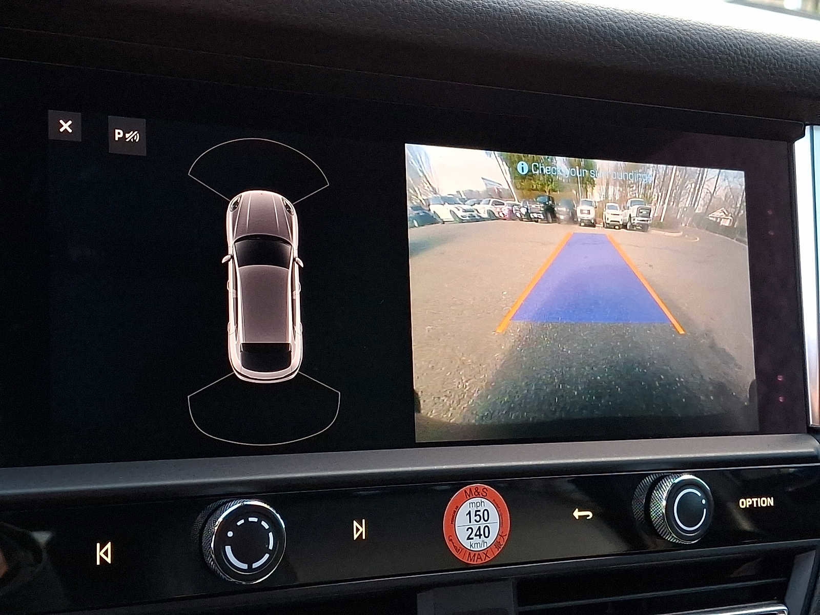 Used 2022 Porsche Macan image 16