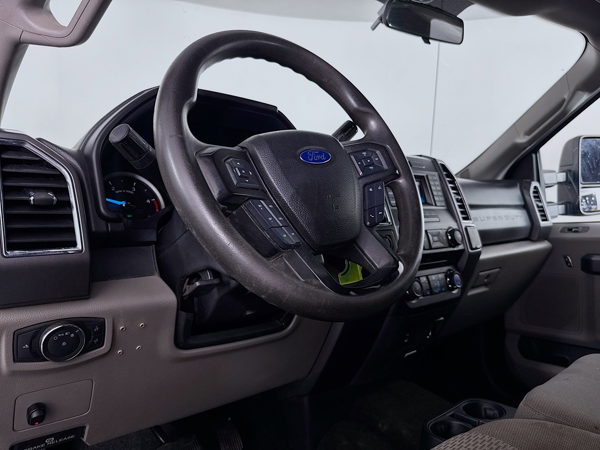 Used 2017 Ford F250 XLT w/ Snow Plow Prep Package image 19