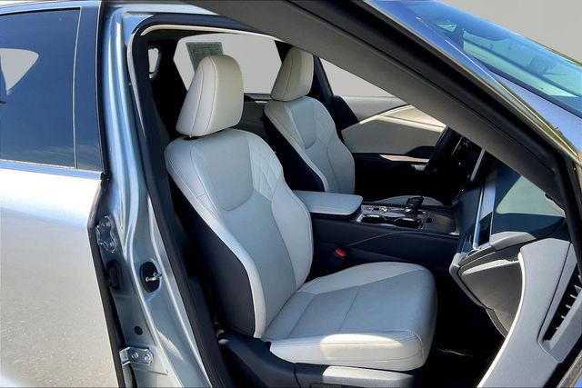 Used 2024 Lexus RX 350 Premium w/ Accessory Package (Z1) image 20