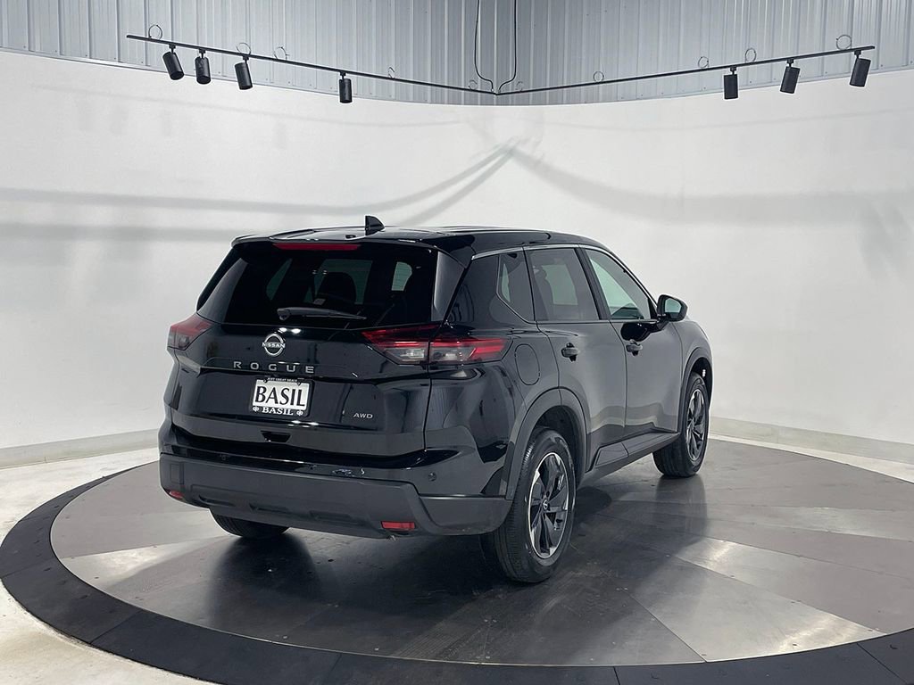 Used 2026 Nissan Rogue SV AWD/4WD image 11