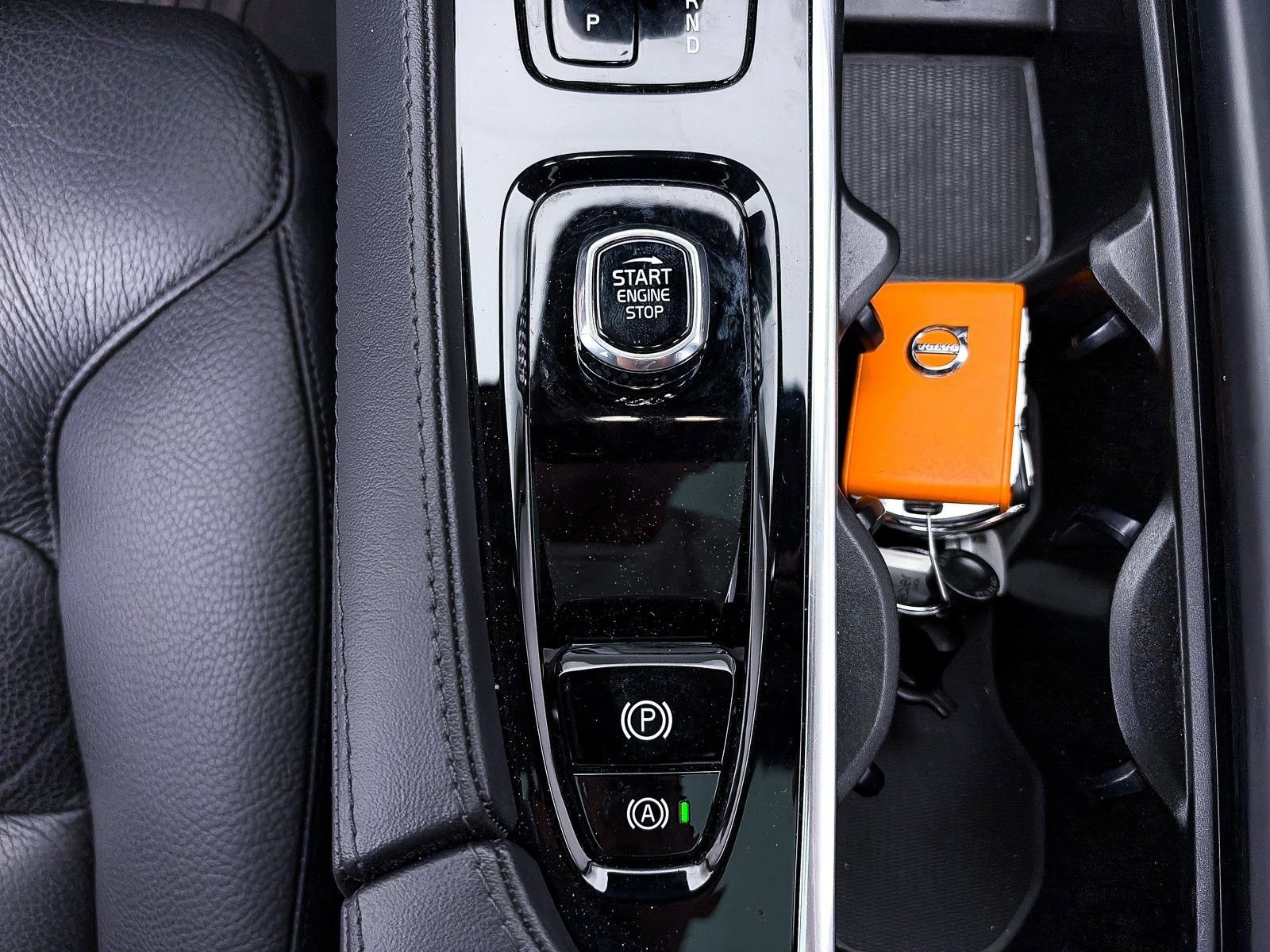 Used 2024 Volvo XC90 B6 Plus w/ Protection Package Premier image 28