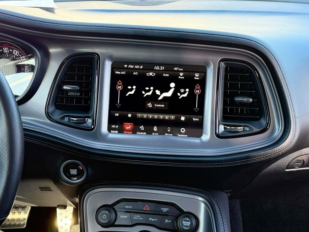 Used 2023 Dodge Challenger R/T w/ Plus Package image 28