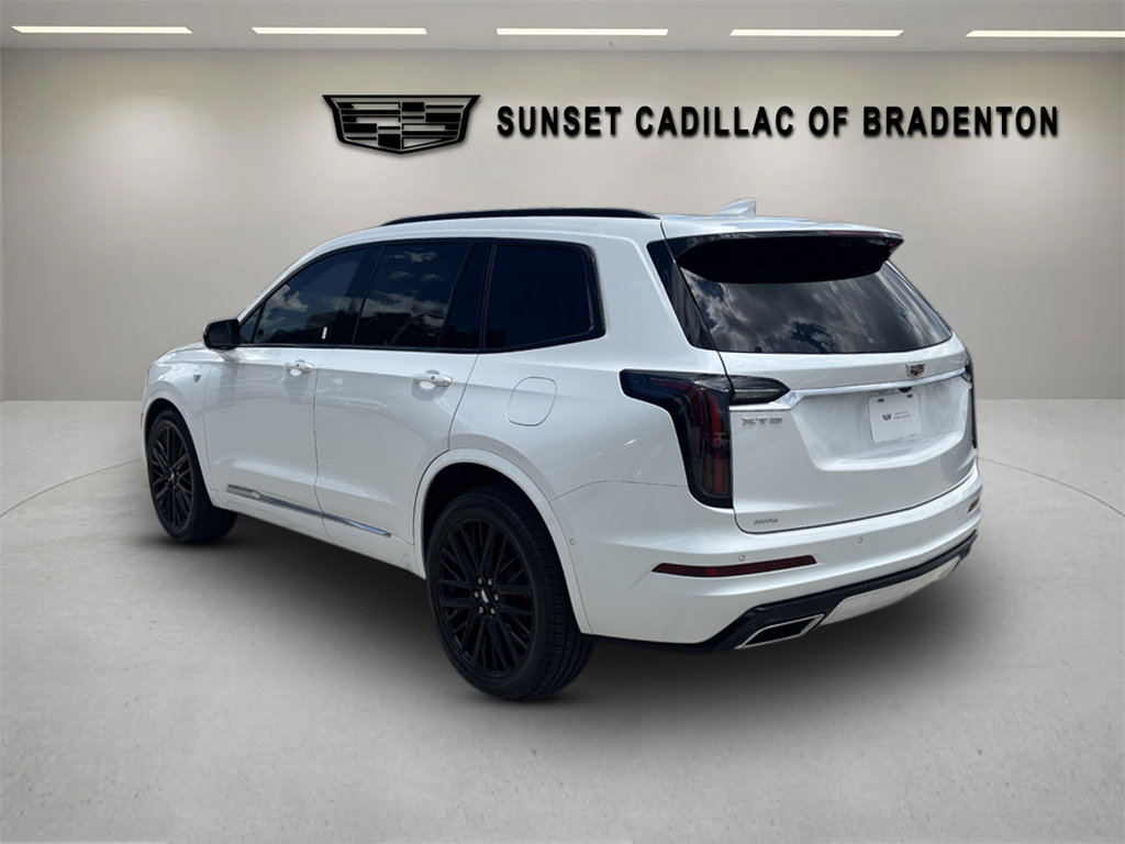 Certified 2023 Cadillac XT6 Sport w/ Platinum Package AWD/4WD image 5