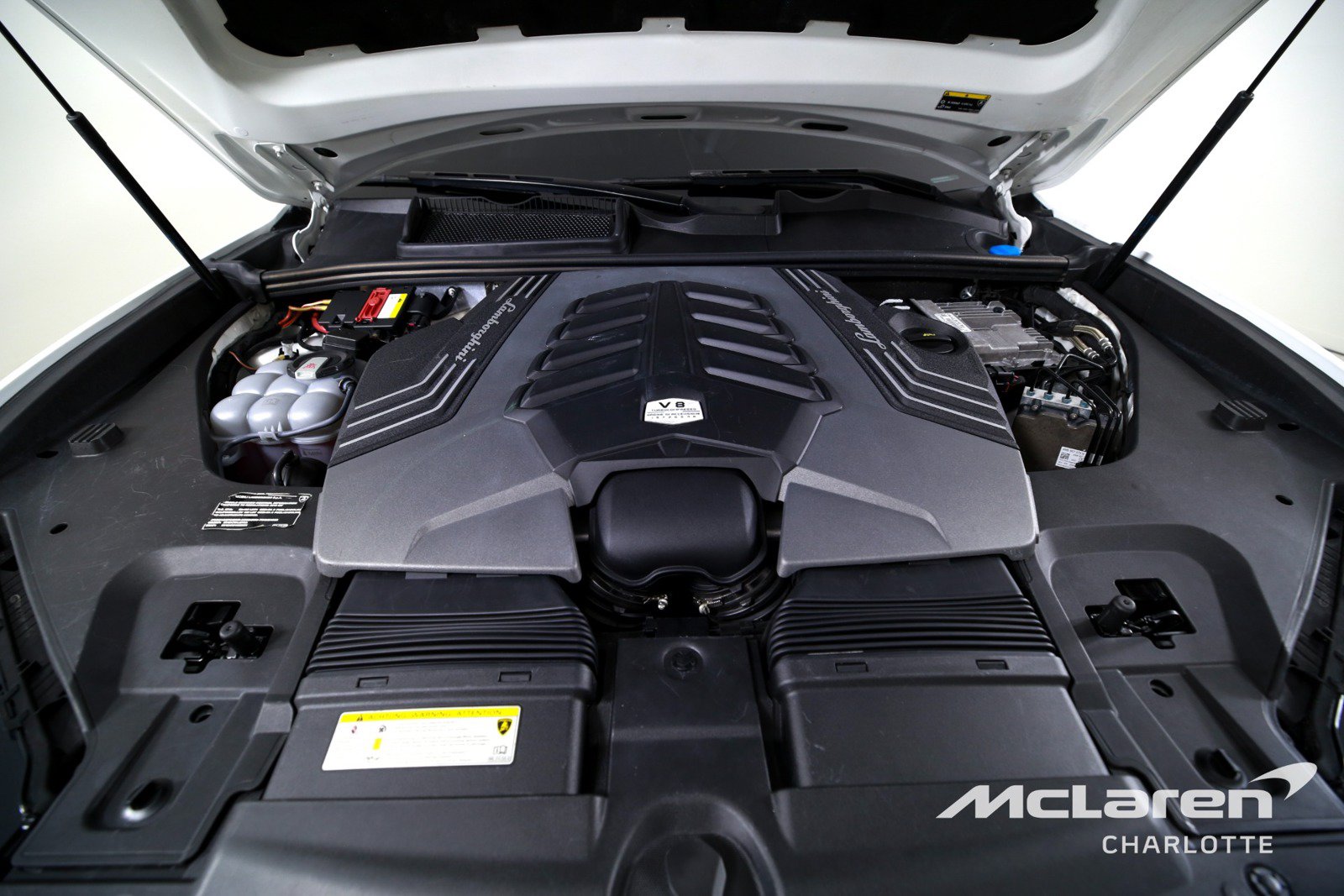Used 2019 Lamborghini Urus AWD/4WD image 31