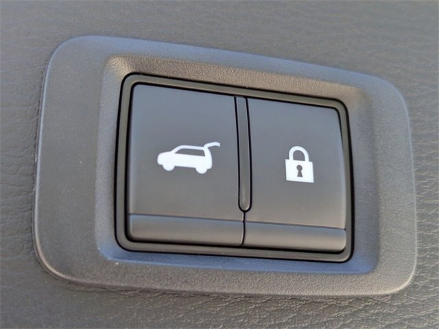 New 2025 Mitsubishi Outlander SE image 19