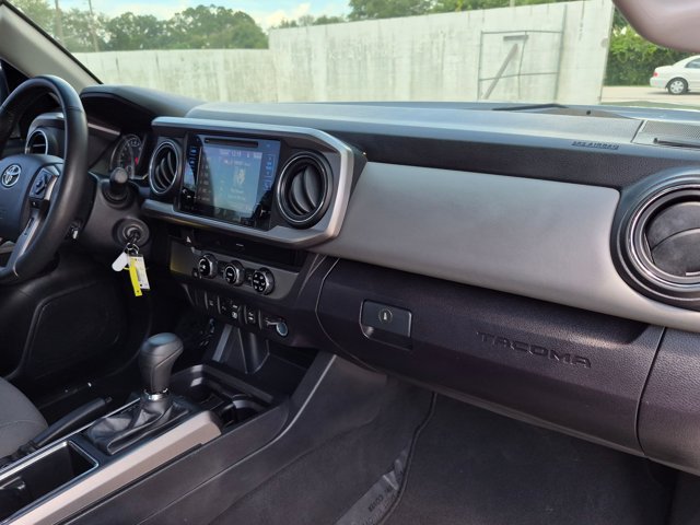 Used 2018 Toyota Tacoma SR5 RWD image 20