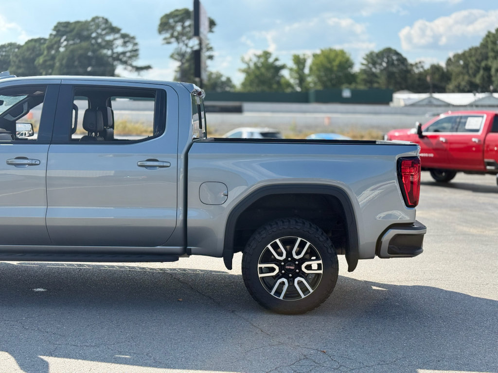 Used 2024 GMC Sierra 1500 AT4 w/ Technology Package AWD/4WD image 6