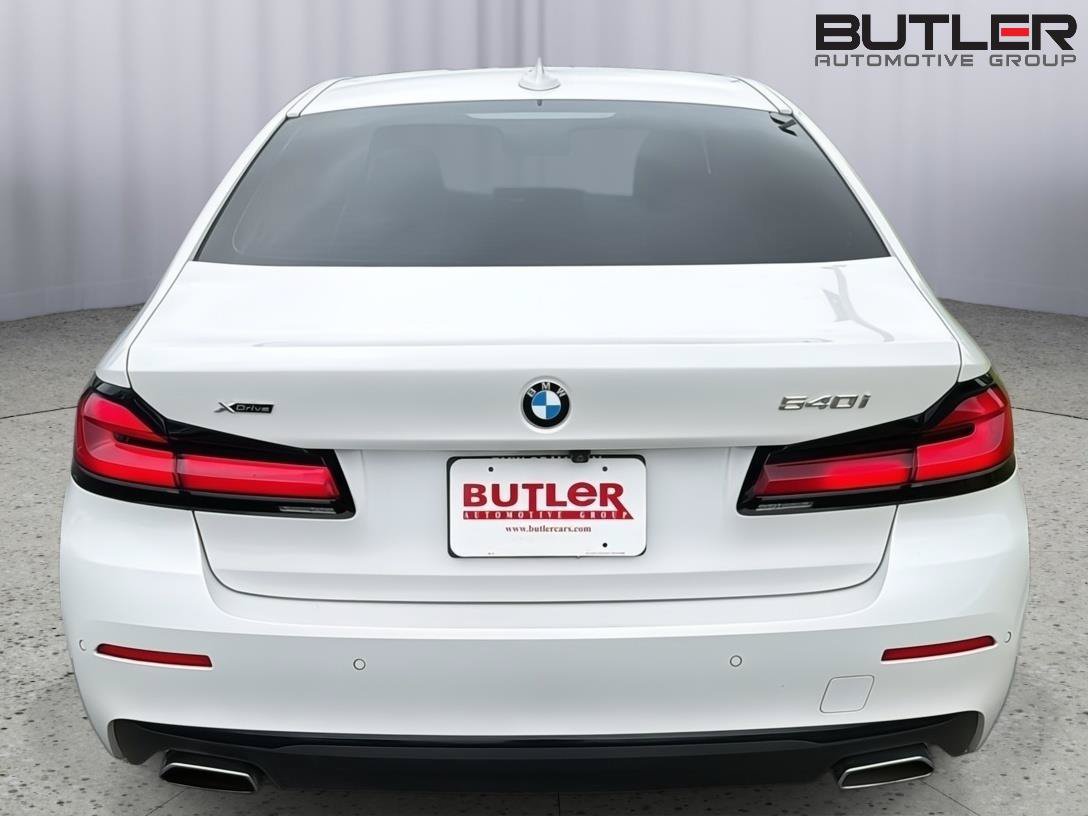 Used 2023 BMW 540i xDrive AWD/4WD image 5