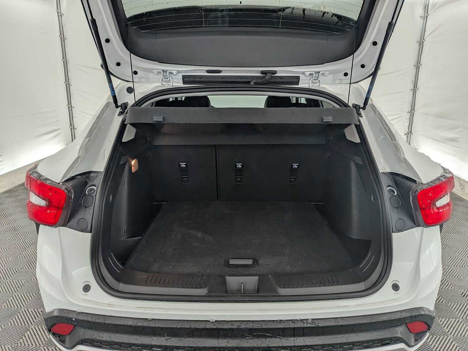 New 2025 Chevrolet Trax LT w/ Driver Confidence Package image 33