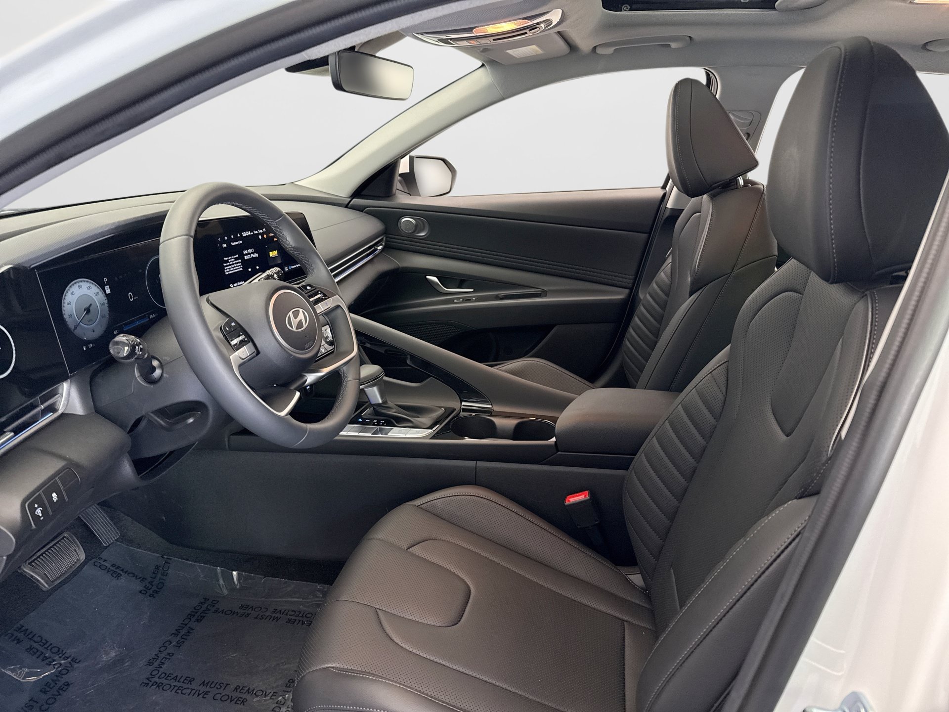 Used 2026 Hyundai Elantra Limited FWD image 10