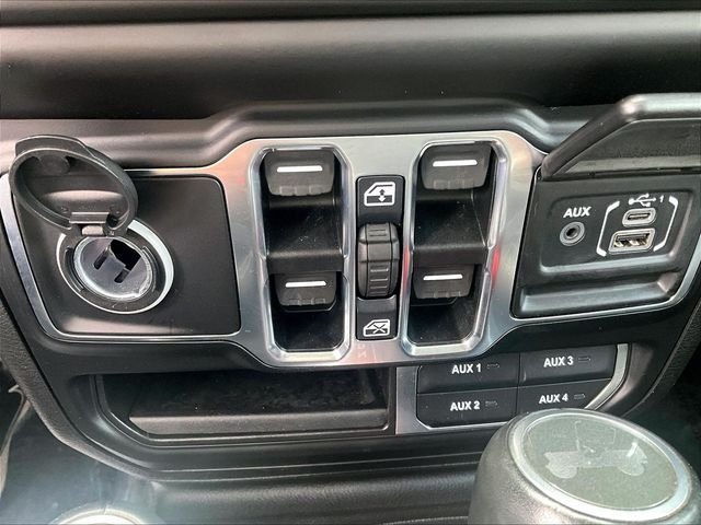 Used 2021 Jeep Wrangler Unlimited Sahara w/ Uconnect 4C Nav & Sound Group AWD/4WD image 27