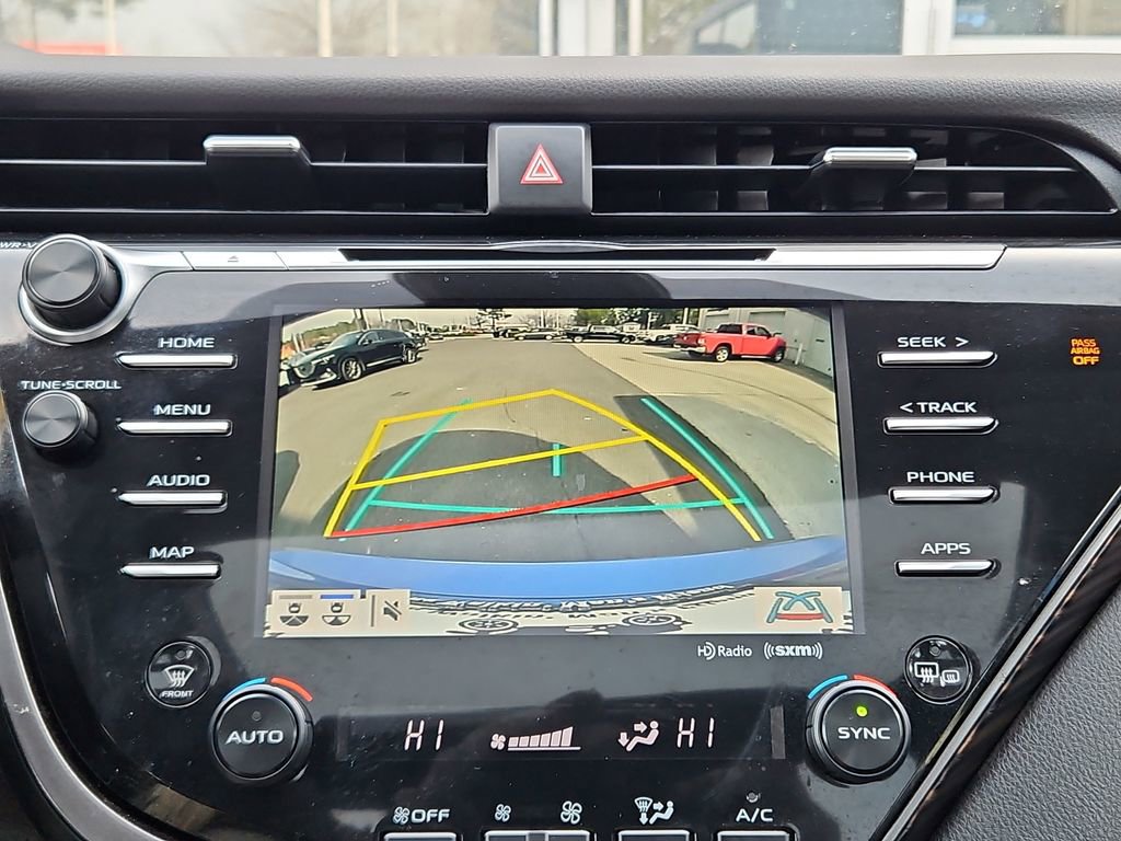 Used 2020 Toyota Camry XLE image 17