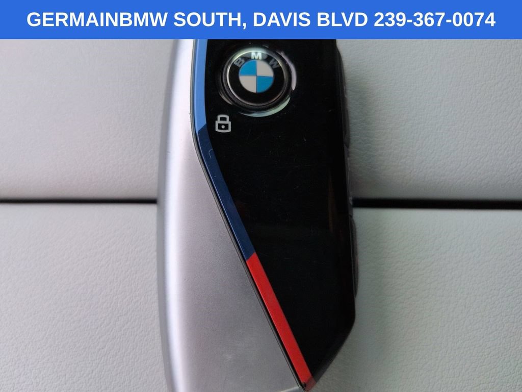 Used 2025 BMW X5 xDrive40i w/ M Sport Package AWD/4WD image 33