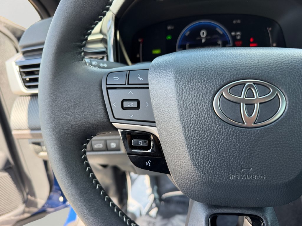 Used 2026 Toyota Camry SE w/ Convenience Package FWD image 20