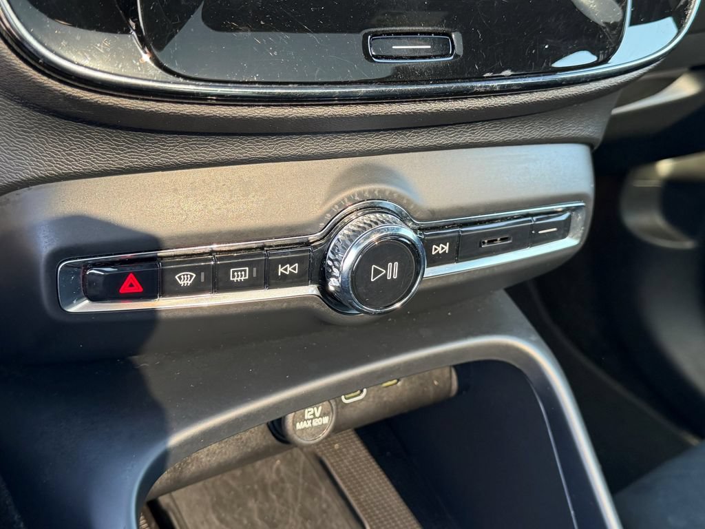Certified 2023 Volvo C40 P8 Recharge Ultimate AWD/4WD image 34