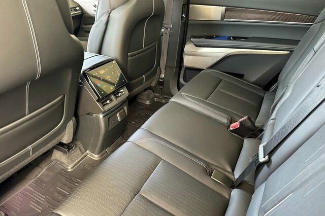 New 2026 Cadillac Vistiq Sport w/ LPO, Floor Liner Package image 12