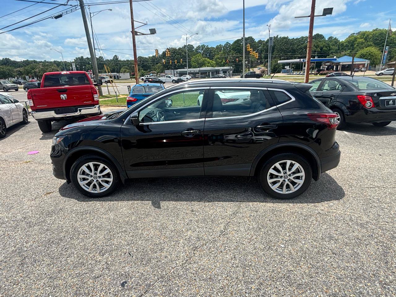 Used 2022 Nissan Rogue Sport SV w/ Technology Package AWD/4WD image 14