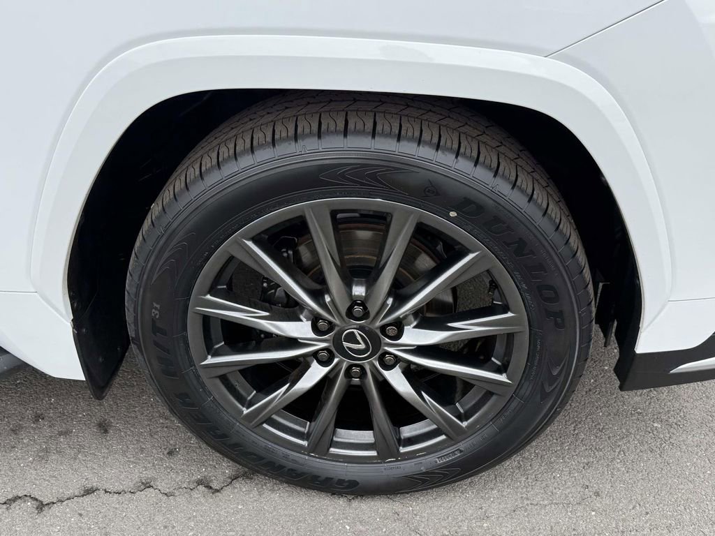 Used 2024 Lexus LX 600 F Sport image 7