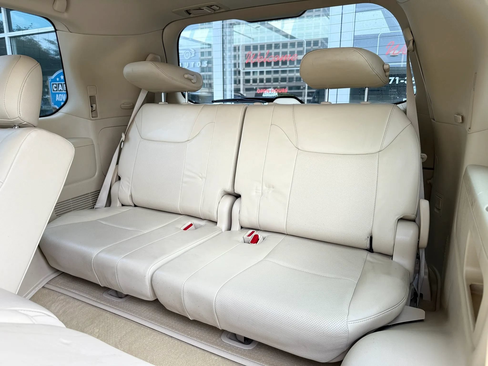 Used 2013 Lexus LX 570 4WD image 33