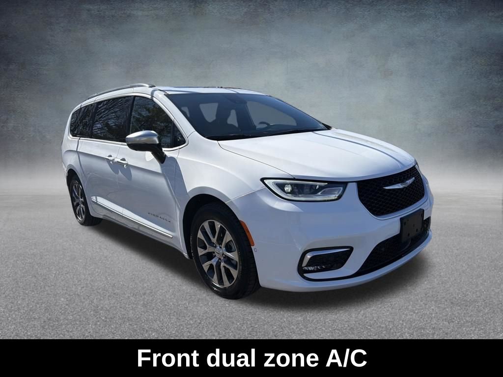 Used 2023 Chrysler Pacifica Pinnacle image 9