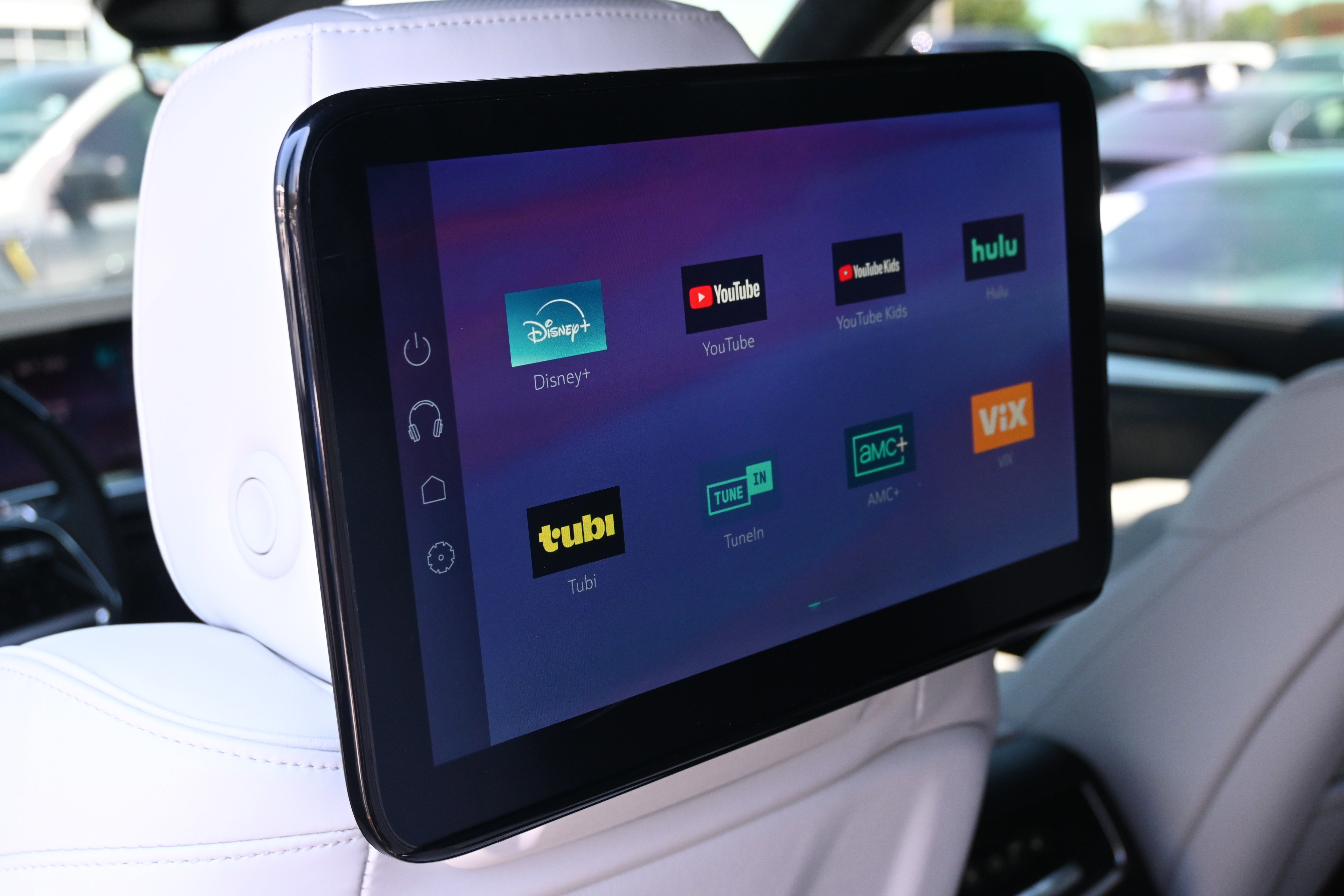 Used 2026 Cadillac Escalade Platinum Sport w/ LPO, ONYX Package image 12