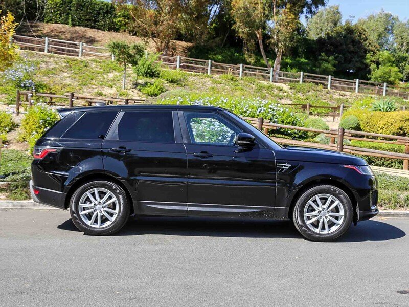 Used 2019 Land Rover Range Rover Sport SE AWD/4WD image 7