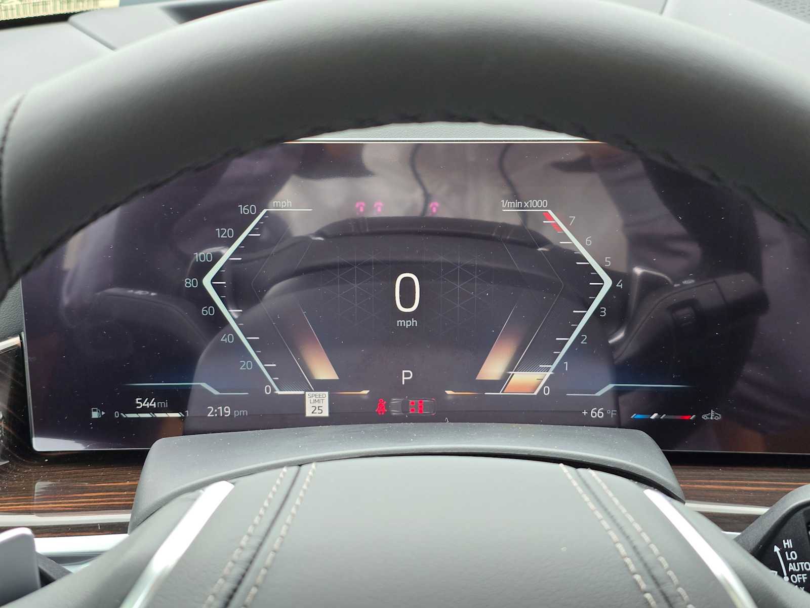 Used 2026 BMW X7 xDrive40i w/ Executive Package image 24