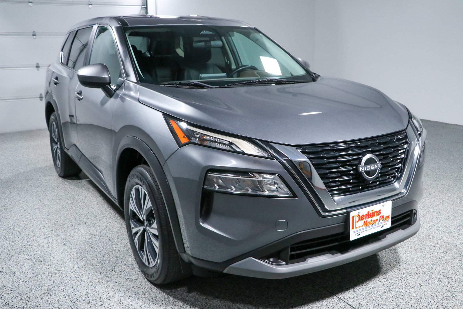 Used 2023 Nissan Rogue SV FWD image 5