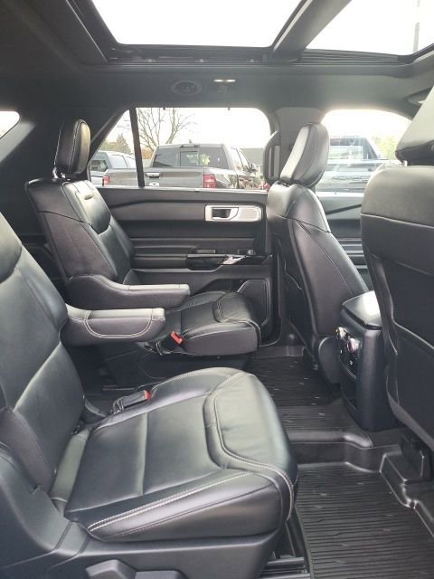 Used 2021 Ford Explorer ST w/ ST Street Pack image 21