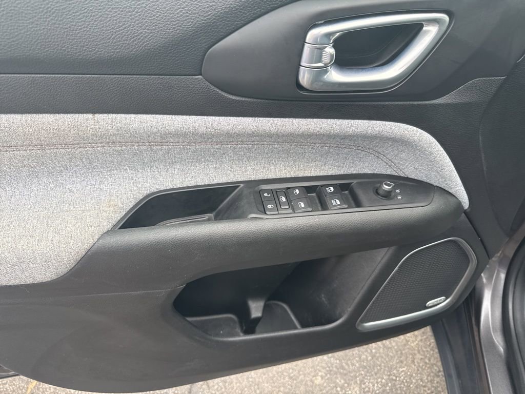 Certified 2022 Jeep Compass Latitude w/ Sun and Sound Group image 7