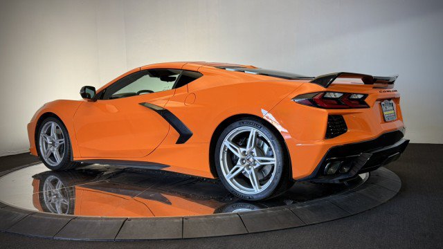 Used 2024 Chevrolet Corvette Stingray Premium Cpe w/ Z51 Performance Package RWD image 20