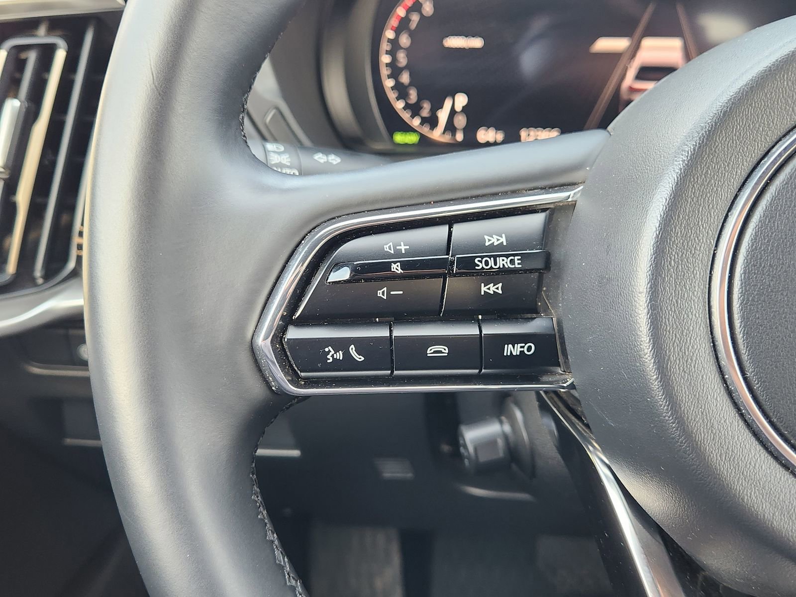 Used 2025 MAZDA CX-70 3.3 Turbo S w/ Premium Package image 32