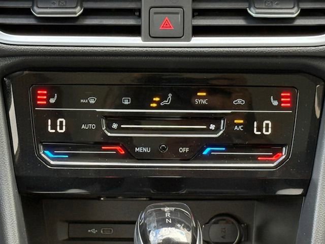 New 2025 Volkswagen Taos SE image 22