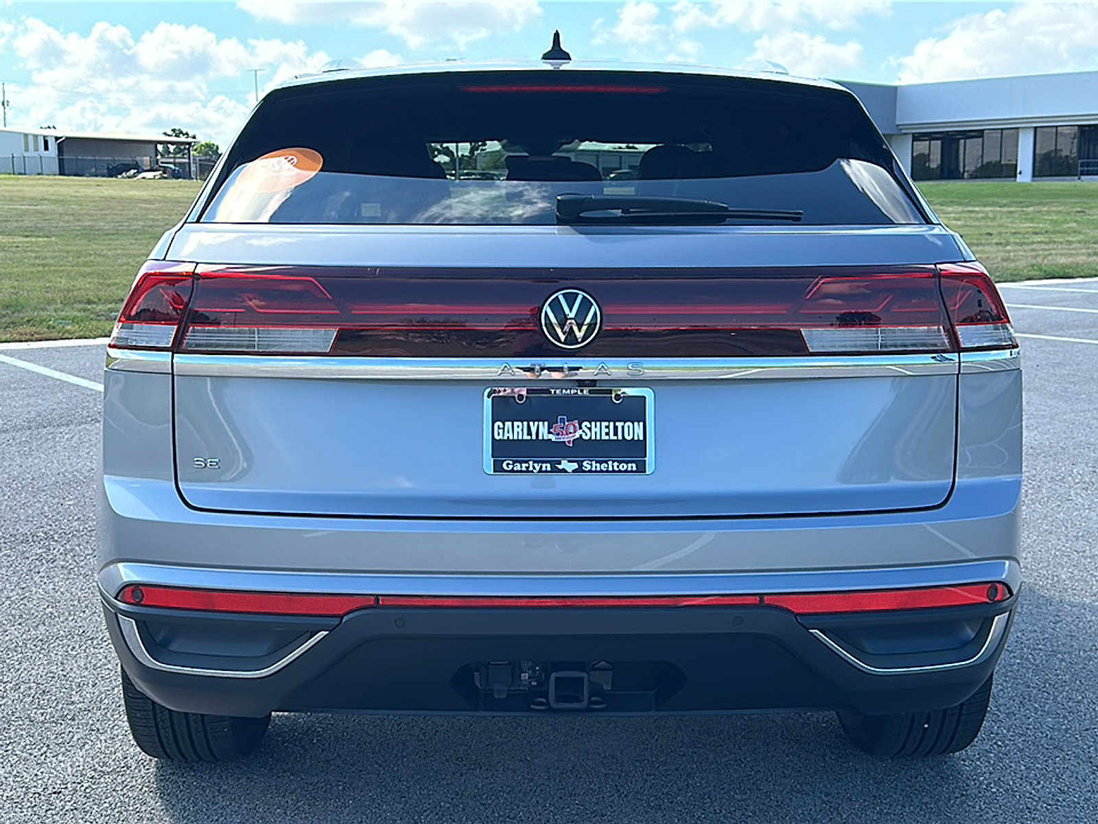 Used 2024 Volkswagen Atlas Cross Sport SE image 7