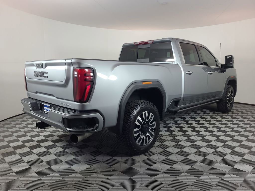 Used 2024 GMC Sierra 2500 Denali Ultimate image 3