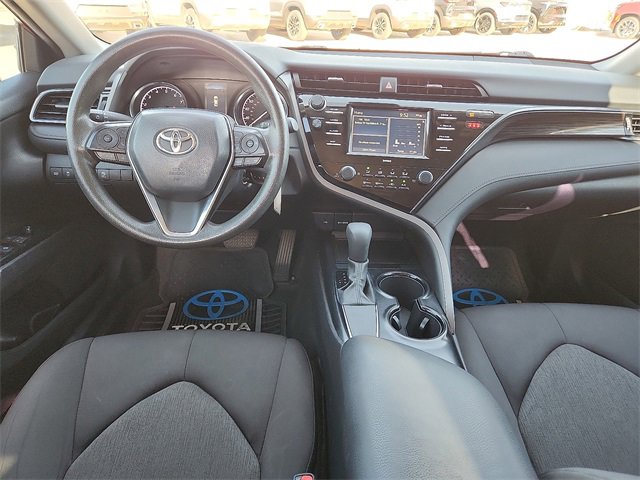 Used 2020 Toyota Camry LE image 9