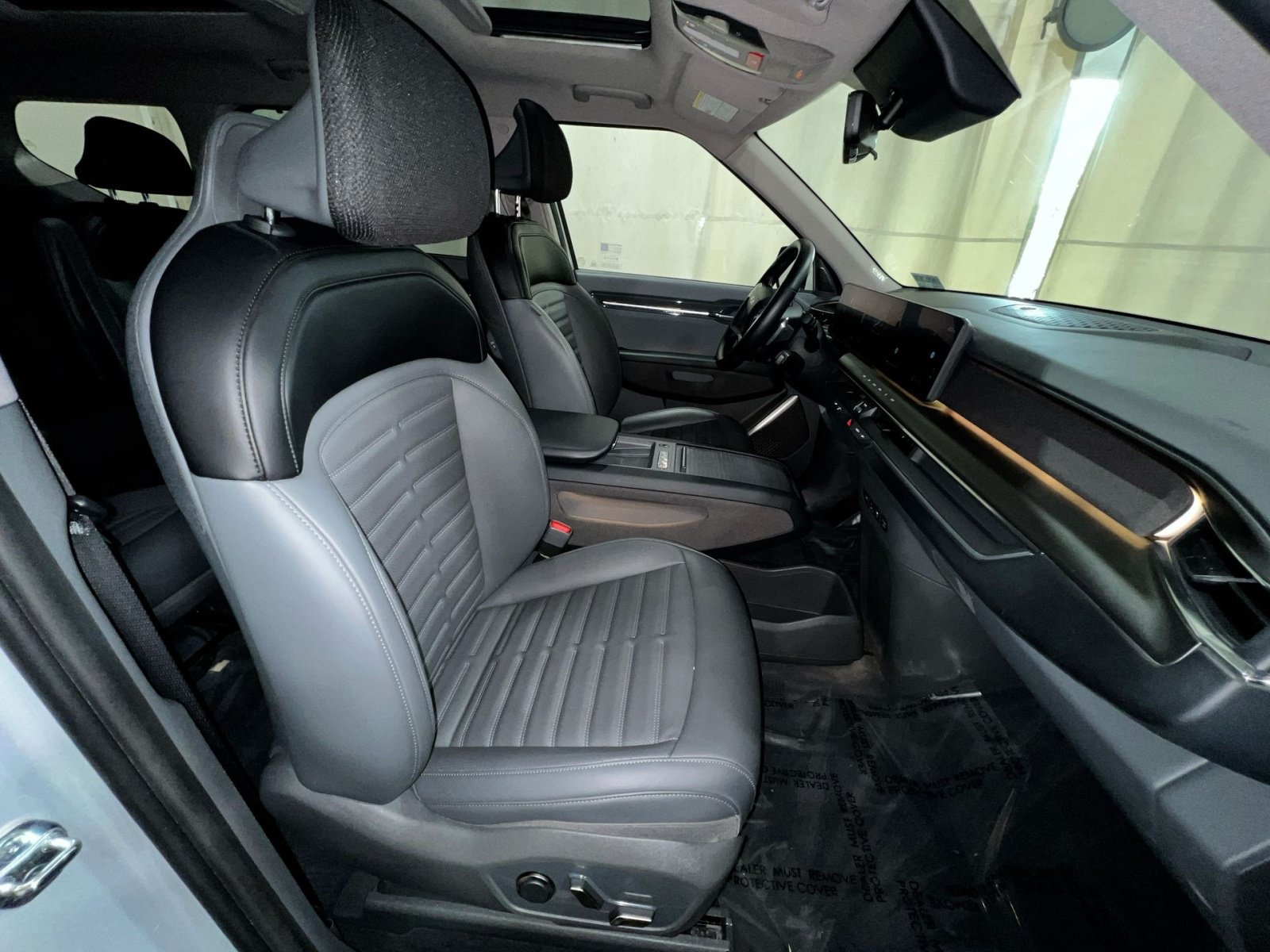 Used 2024 Kia EV9 Land AWD/4WD image 17