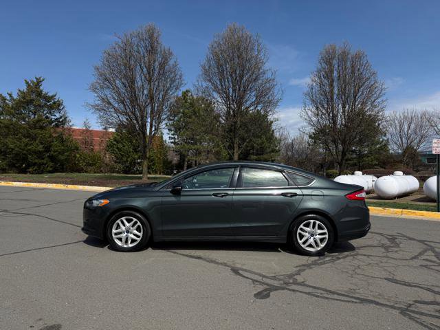 Used 2015 Ford Fusion SE FWD image 6