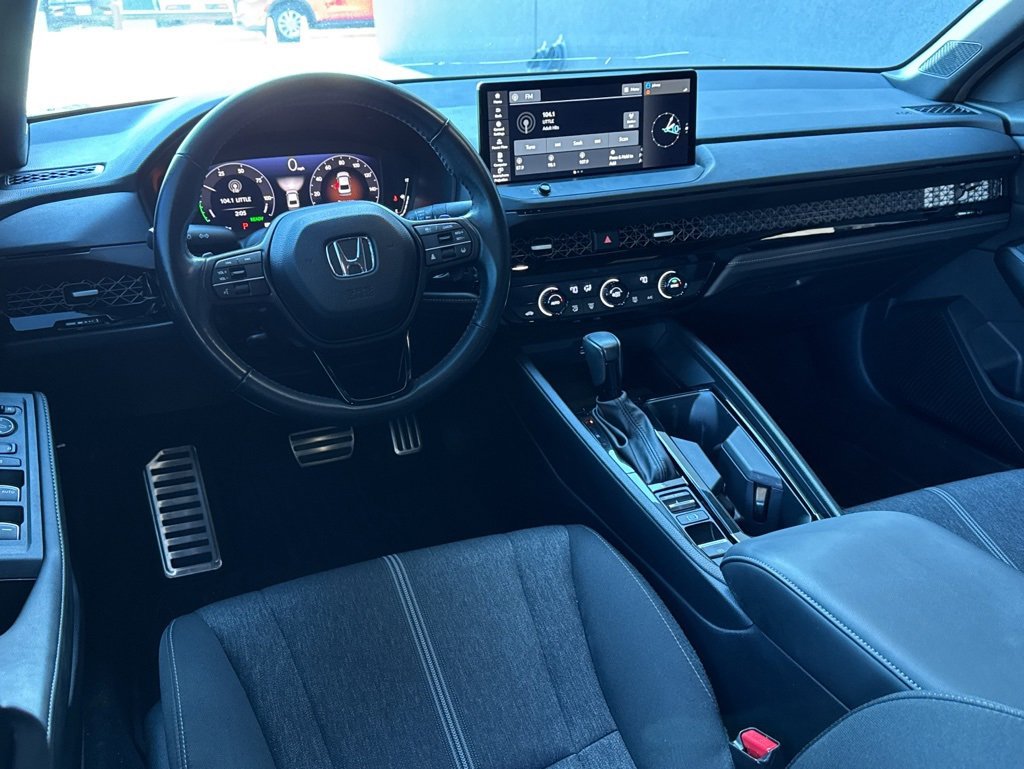 Used 2023 Honda Accord Sport image 2