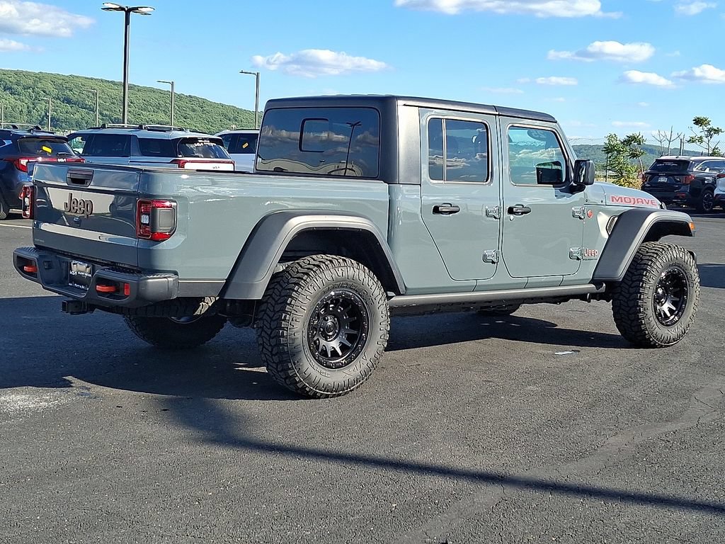 Used 2026 Jeep Gladiator Mojave AWD/4WD image 5