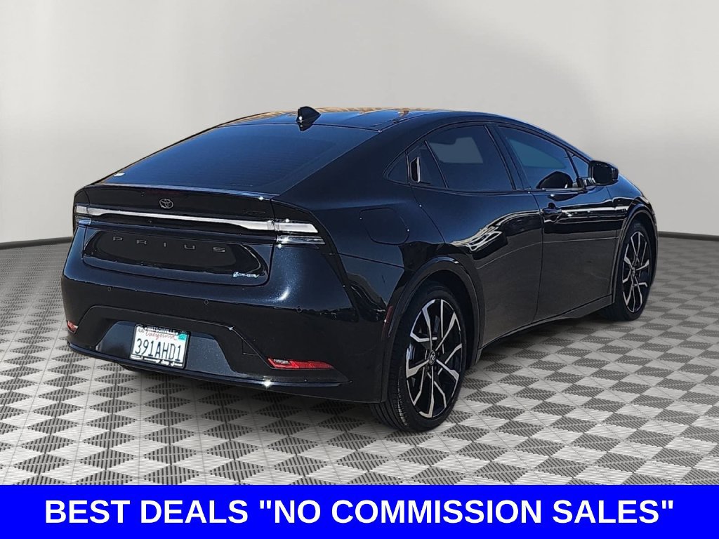 Used 2026 Toyota Prius Plug-In Hybrid FWD image 3