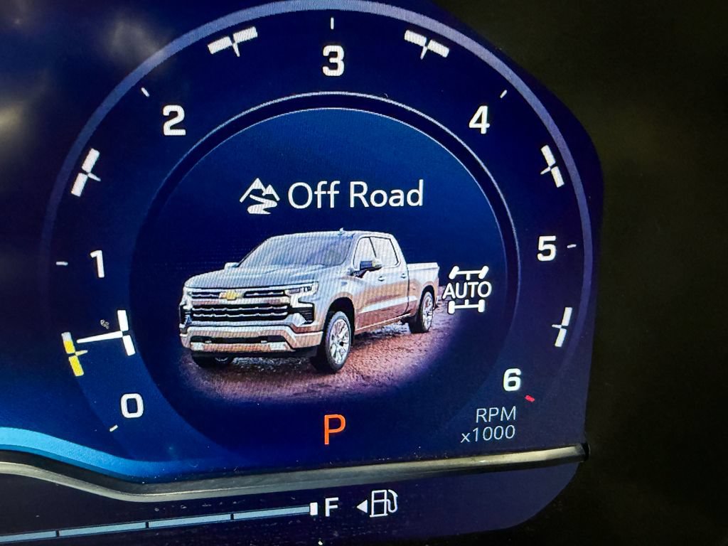 Used 2023 Chevrolet Silverado 1500 LTZ AWD/4WD image 29