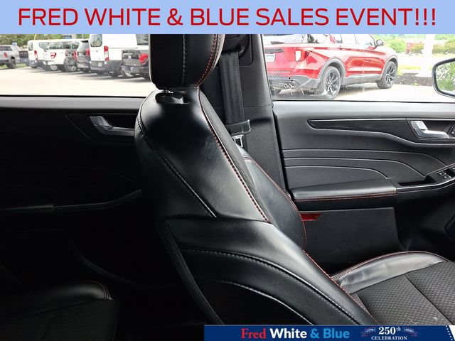 Certified 2024 Ford Escape ST-Line AWD/4WD image 13